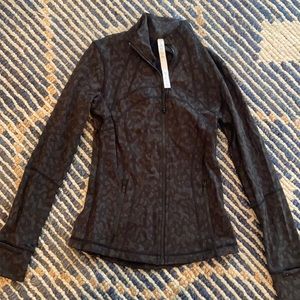 Lulu lemon Define jacket *luxtreme, size 6